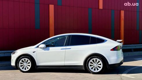 Tesla Model X 2017 - фото 5