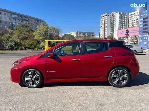 Nissan Leaf 2021 - фото 9