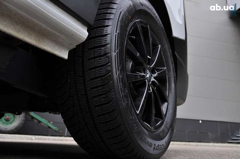 Renault Trafic 2021 - фото 24