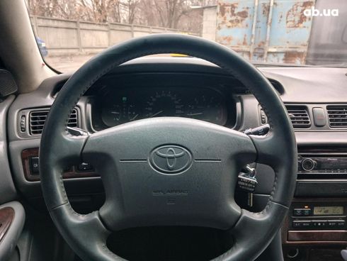 Toyota Camry 2001 серый - фото 5