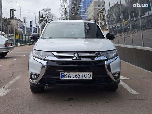 Mitsubishi Outlander 2017 - фото 3
