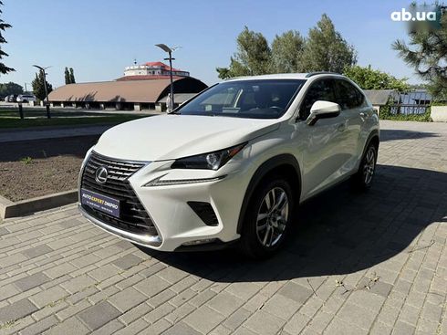 Lexus NX 2018 - фото 17