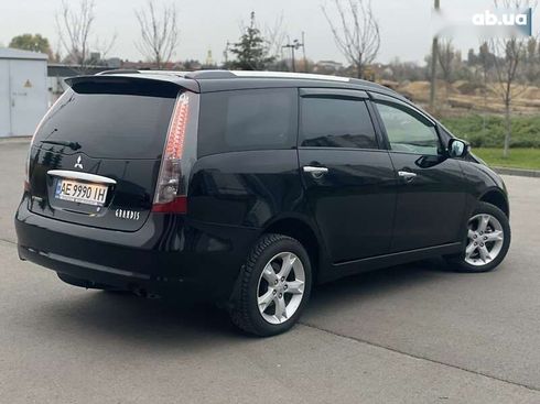 Mitsubishi Grandis 2008 - фото 4