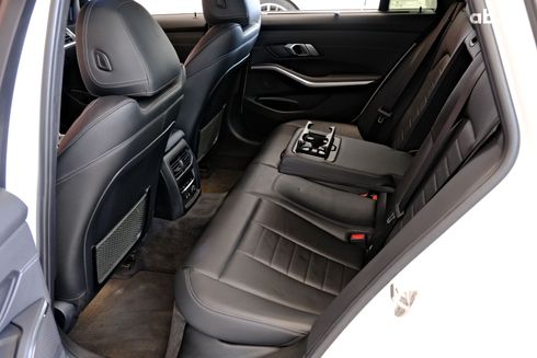 BMW 3 серия 2021 белый - фото 8