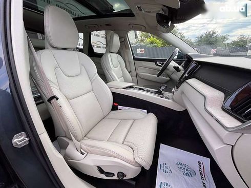 Volvo XC60 2021 - фото 26