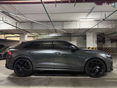 Audi RS Q8 2020 - фото 16