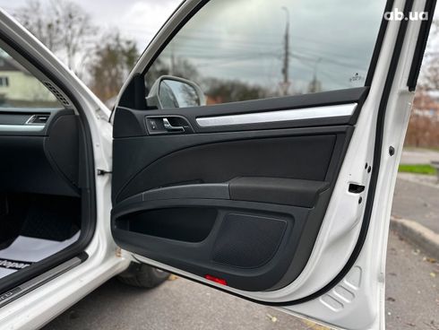 Skoda Superb 2012 белый - фото 36