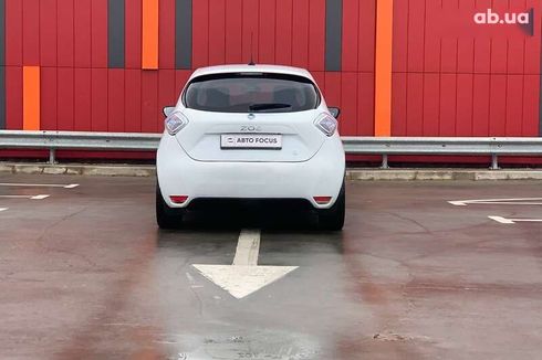 Renault Zoe 2015 - фото 7