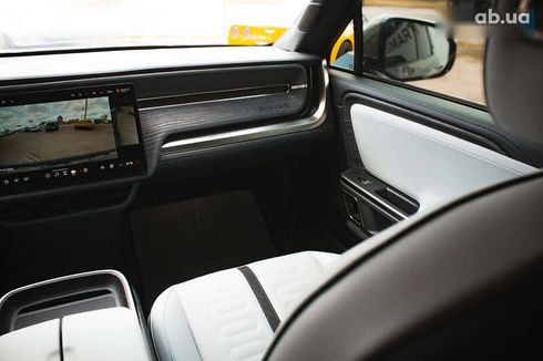 Rivian R1S 2023 - фото 20