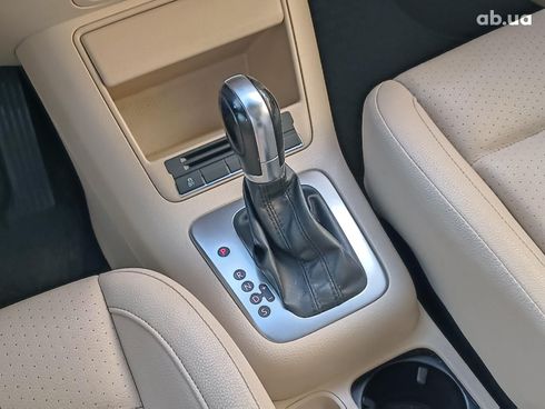 Volkswagen Tiguan 2012 серый - фото 17