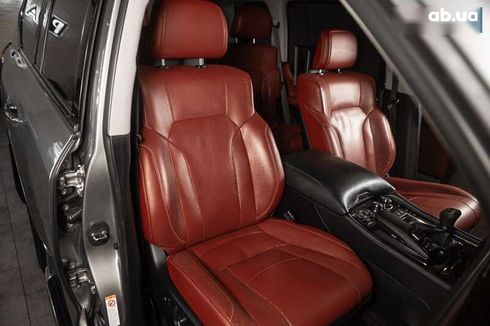 Lexus LX 2016 - фото 25