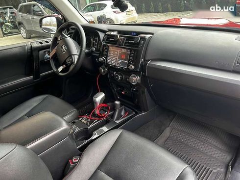 Toyota 4Runner 2020 - фото 11