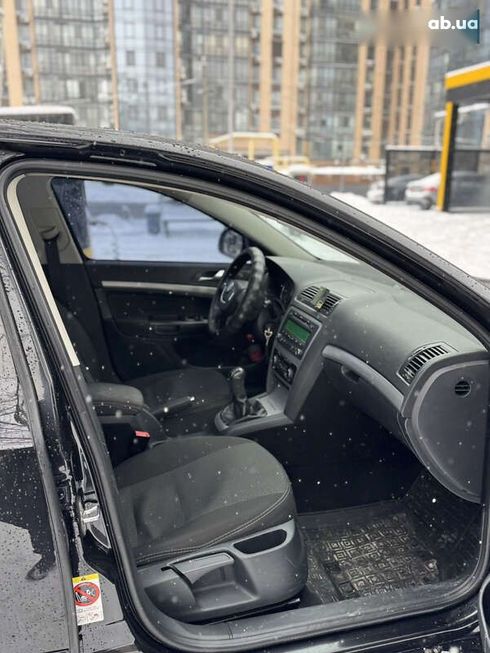 Skoda Octavia 2012 - фото 17