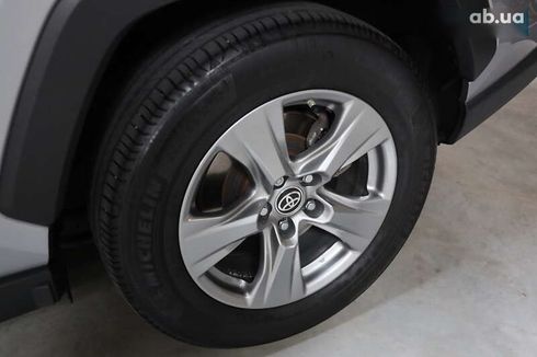 Toyota RAV4 2023 - фото 9