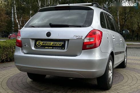 Skoda Fabia 2010 - фото 7