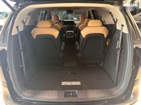 Kia Carnival 2021 - фото 9