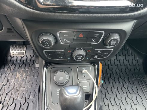 Jeep Compass 2020 серый - фото 31