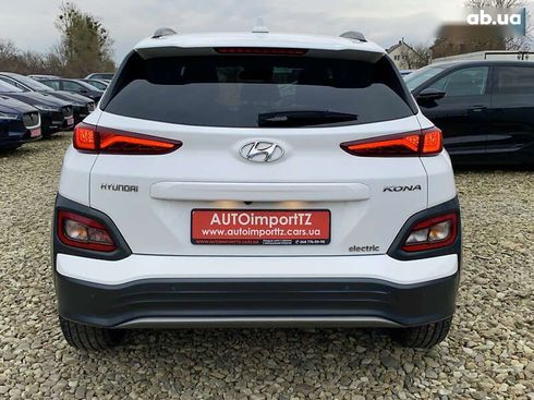 Hyundai Kona Electric 2021 - фото 19