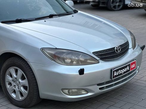 Toyota Camry 2003 серый - фото 10