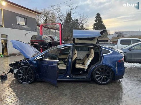 Tesla Model X 2017 - фото 23