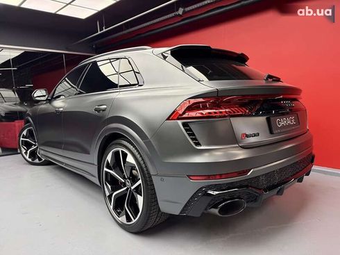 Audi RS Q8 2021 - фото 26