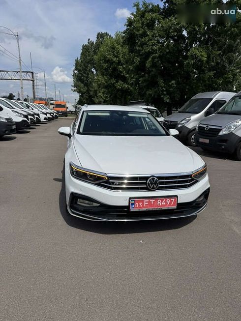 Volkswagen Passat 2021 - фото 2