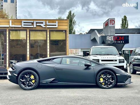 Lamborghini Huracan 2024 - фото 10