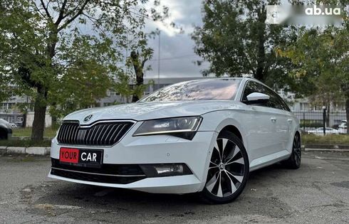 Skoda Superb 2016 - фото 10