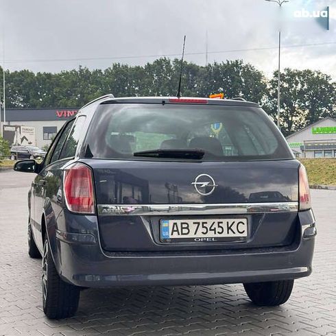 Opel Astra 2009 - фото 2