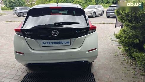 Nissan Leaf 2018 - фото 9