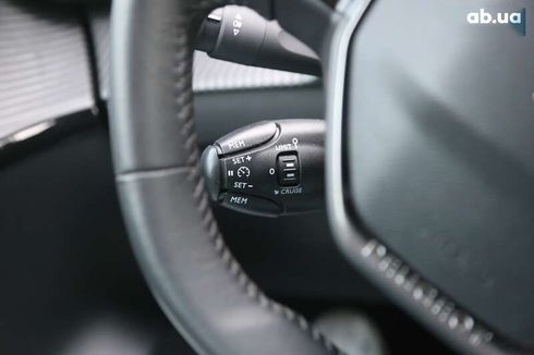 Peugeot e-208 2022 - фото 26