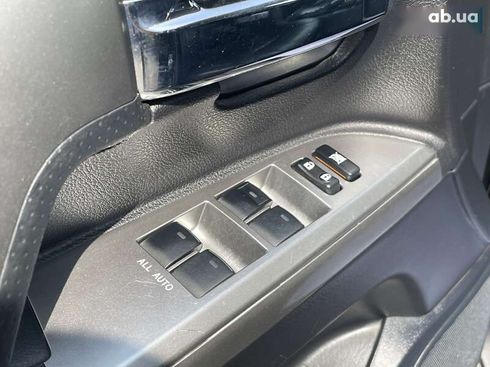 Toyota Land Cruiser 2012 - фото 24