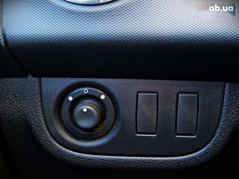 Dacia Sandero 2013 - фото 7