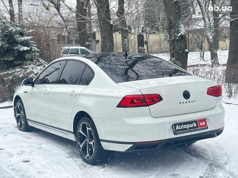 Volkswagen Passat 2021 белый - фото 10