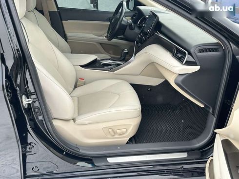 Toyota Camry 2022 - фото 24
