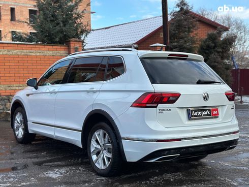 Volkswagen Tiguan 2018 белый - фото 28