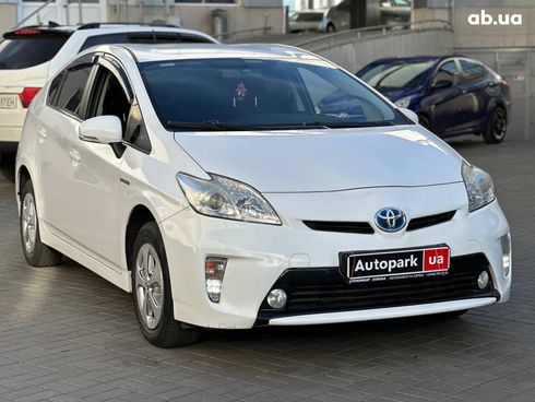 Toyota Prius 2014 белый - фото 3