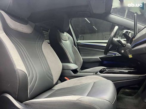 Volkswagen ID.4 2023 - фото 17