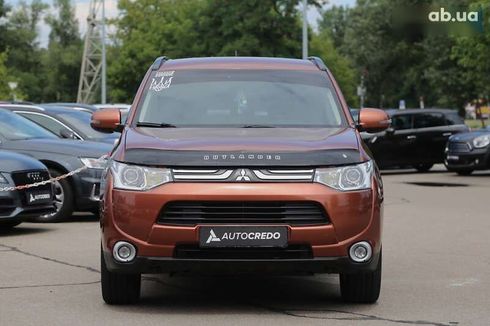 Mitsubishi Outlander 2012 - фото 2