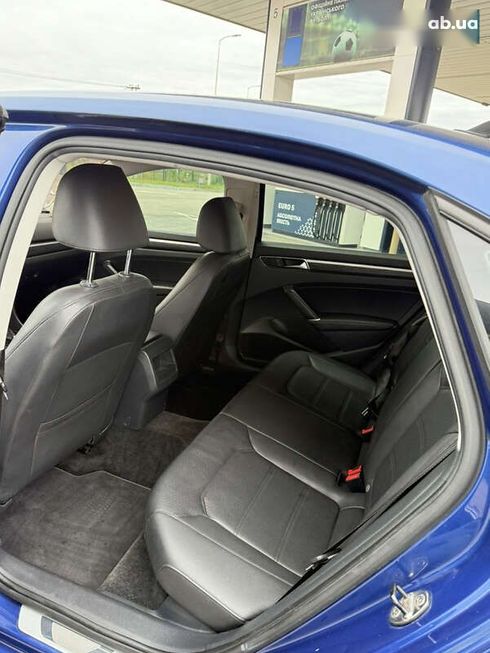 Volkswagen Passat 2017 - фото 16