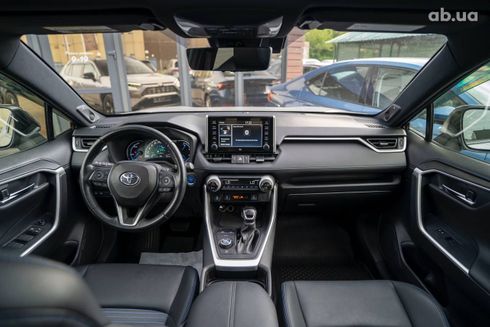 Toyota RAV4 Hybrid 2021 - фото 10
