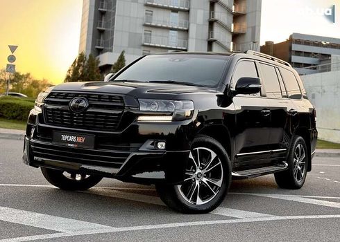 Toyota Land Cruiser 2020 - фото 3