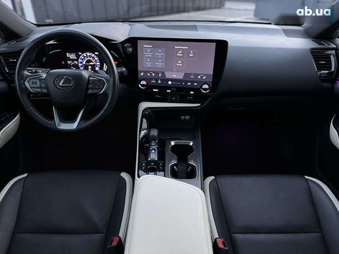 Lexus NX 2022 - фото 26
