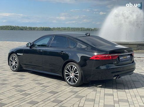 Jaguar XF 2016 - фото 6