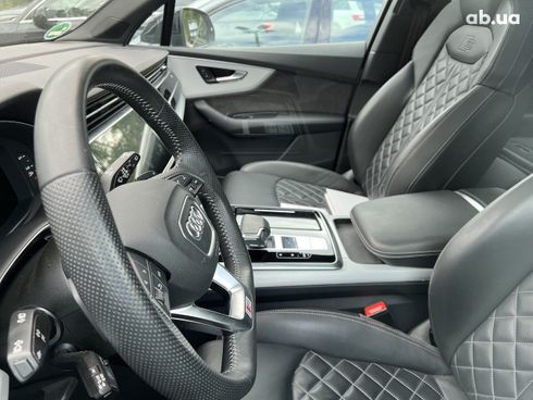 Audi Q7 2021 - фото 15