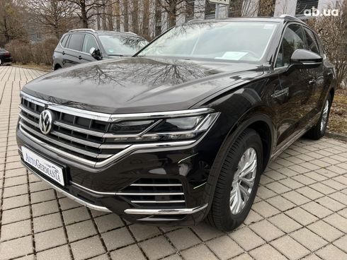 Volkswagen Touareg 2022 - фото 29