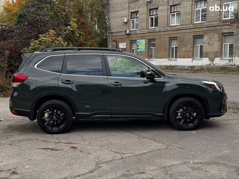Subaru Forester 2023 зеленый - фото 7