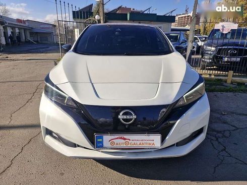 Nissan Leaf 2023 - фото 2