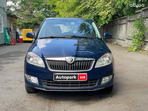 Skoda Fabia 2010 синий - фото 2