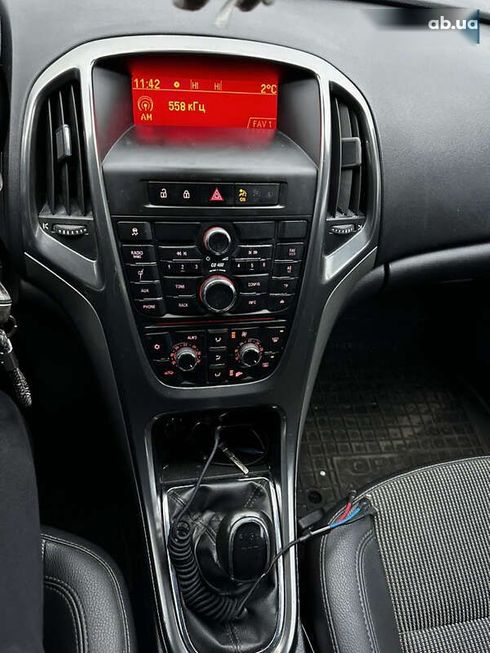 Opel Astra 2011 - фото 9